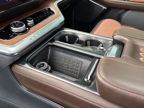 Certified 2025 Ford Expedition Max King Ranch image 25