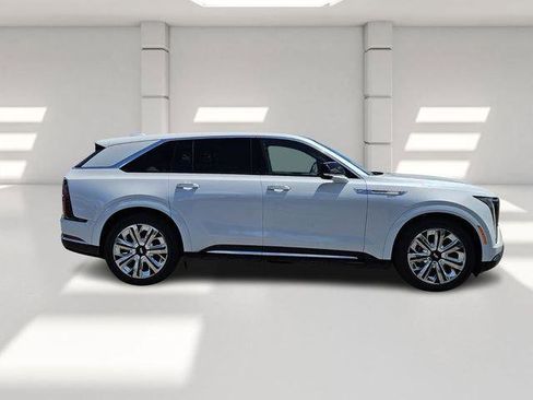 New 2026 Cadillac Escalade IQ Luxury 2 w/ LPO, Radiant Package image 12