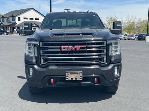 Used 2020 GMC Sierra 2500 AT4 w/ AT4 Premium Package AWD/4WD image 2