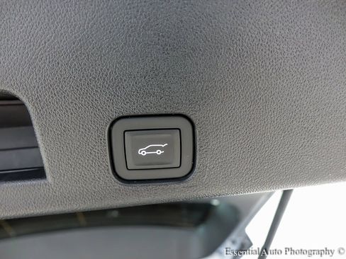 Certified 2025 GMC Acadia Elevation image 24