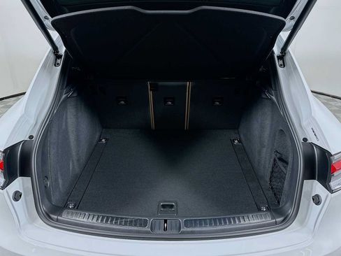 New 2026 Porsche Macan AWD/4WD image 27