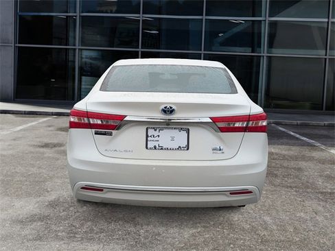 Used 2014 Toyota Avalon XLE Premium image 6