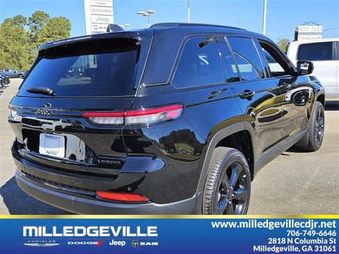 New 2025 Jeep Grand Cherokee Limited w/ Black Appearance Package image 14