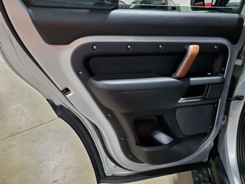 Used 2021 Land Rover Defender 110 X image 30