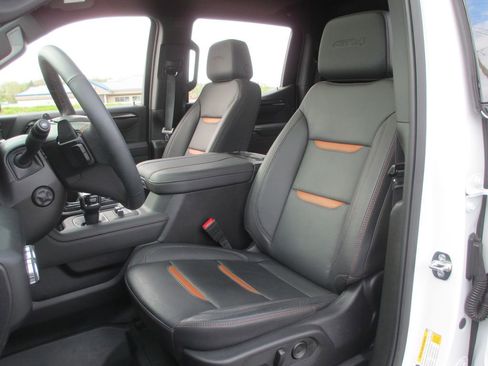 Used 2025 GMC Sierra 1500 AT4 w/ AT4 Premium Package image 23