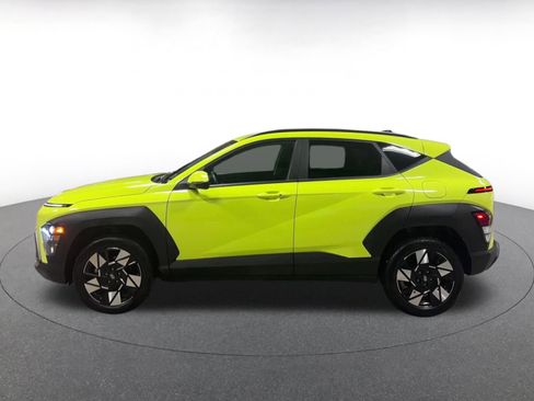 Used 2025 Hyundai Kona SEL image 9