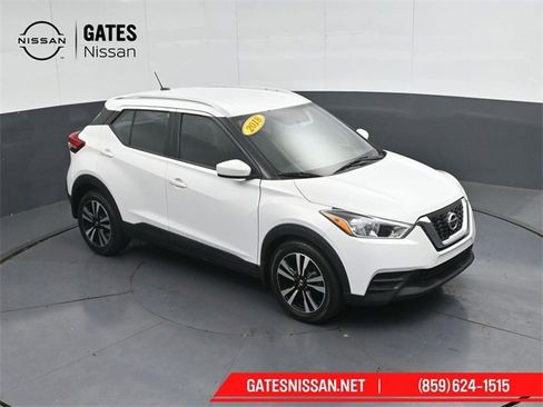 Used 2018 Nissan Kicks SV image 42