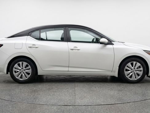 Used 2025 Nissan Sentra S FWD image 11