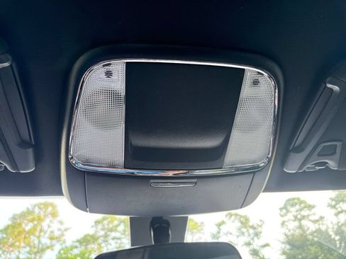 Used 2019 Dodge Charger SXT w/ Leather Interior Group RWD image 36