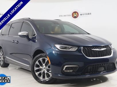 Used 2022 Chrysler Pacifica Pinnacle