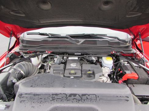 Used 2024 RAM 2500 Big Horn w/ Tech Package AWD/4WD image 10