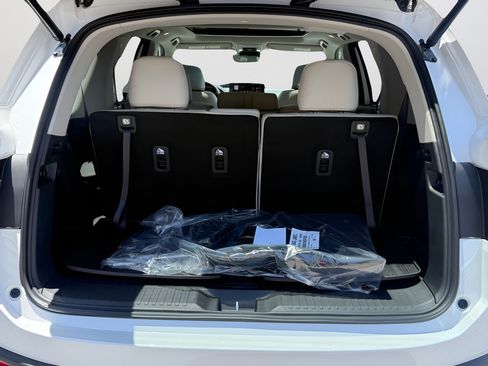 New 2026 Honda Pilot Touring image 16