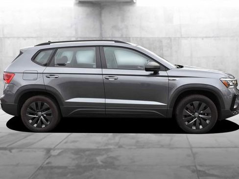 Used 2022 Volkswagen Taos S w/ IQ Drive S Package image 5