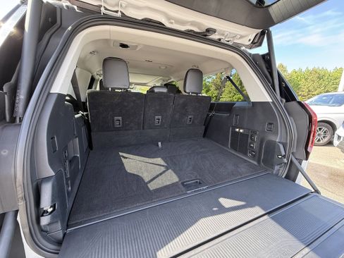 Used 2025 Ford Expedition Max Platinum AWD/4WD image 31