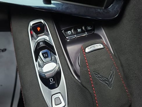 Used 2024 Chevrolet Corvette Stingray Premium Cpe w/ Z51 Performance Package RWD image 38