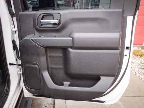 Used 2023 Chevrolet Silverado 2500 LT image 29