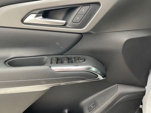 New 2026 Chevrolet Traverse LT image 10