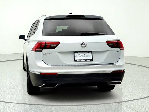 Used 2018 Volkswagen Tiguan SEL FWD image 6