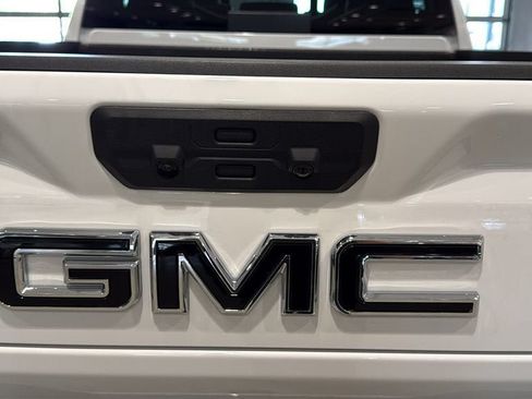 New 2026 GMC Sierra 2500 AT4 w/ AT4 Premium Plus Package AWD/4WD image 9
