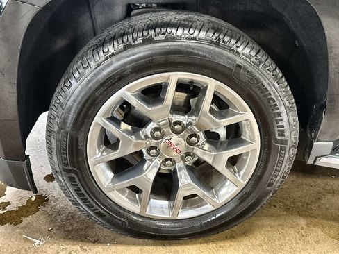 Used 2016 GMC Yukon XL SLT w/ Open Road Package AWD/4WD image 33