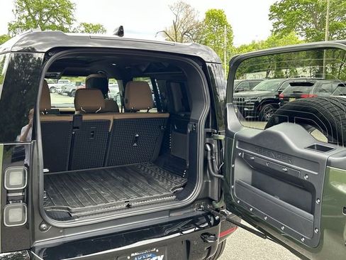 Used 2026 Land Rover Defender 110 X-Dynamic SE AWD/4WD image 27