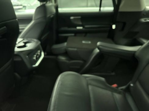 Used 2025 Ford Expedition Max Platinum w/ Driver's Package AWD/4WD image 10