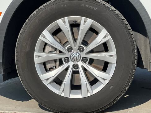 Used 2019 Volkswagen Tiguan SE image 28