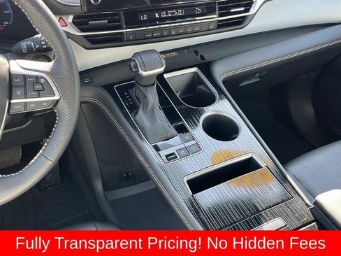 Used 2025 Toyota Sienna XSE AWD/4WD image 14