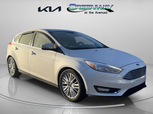Used 2017 Ford Focus Titanium w/ Titanium Technology Package image 1
