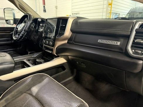 Used 2022 RAM 3500 Laramie AWD/4WD image 8