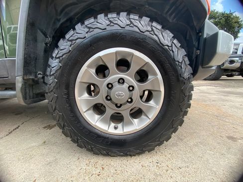 Used 2013 Toyota FJ Cruiser 4WD w/ Upgrade Pkg image 24