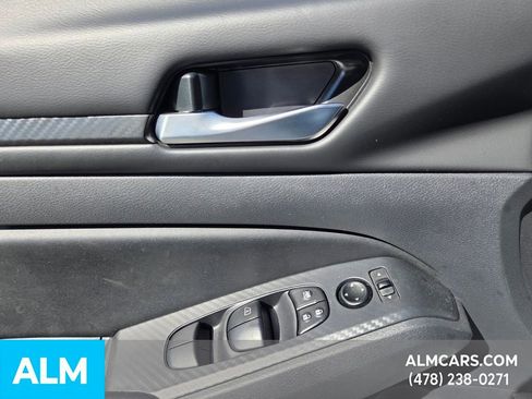 Used 2025 Nissan Altima 2.5 SV image 26