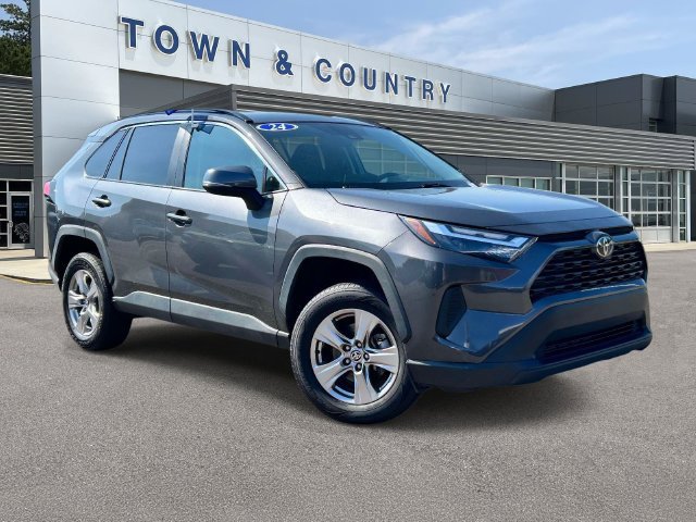 Used 2024 Toyota RAV4 XLE FWD image 1