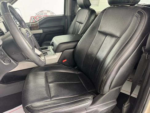 Used 2018 Ford F150 Lariat w/ Equipment Group 502A Luxury AWD/4WD image 34