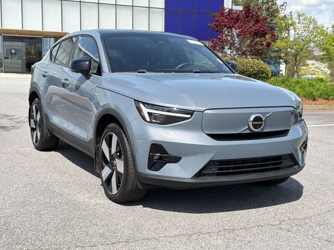 Used 2023 Volvo C40 P8 Recharge Ultimate image 7