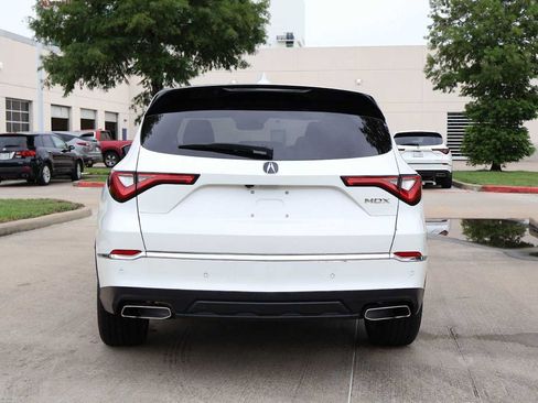 Certified 2024 Acura MDX FWD w/ Technology Package image 5