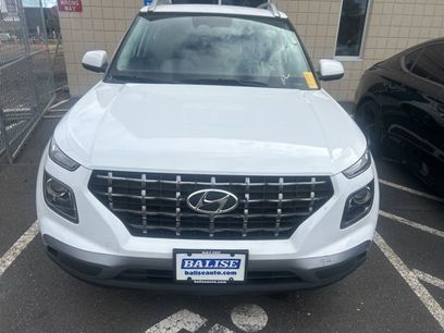 Used 2024 Hyundai Venue SEL
