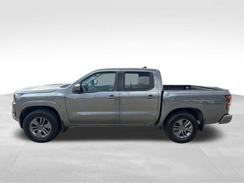 Used 2025 Nissan Frontier SV w/ Tow Package image 6