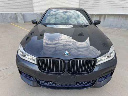 Used 2017 BMW 750i xDrive image 8