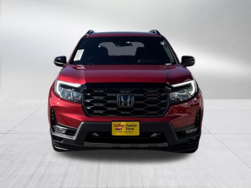 Used 2022 Honda Passport TrailSport image 2