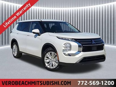 New 2026 Mitsubishi Outlander ES