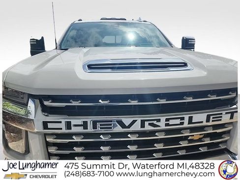 Used 2022 Chevrolet Silverado 2500 LTZ w/ LTZ Convenience Package image 12
