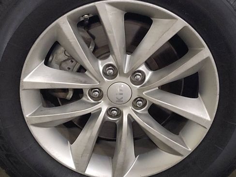 Used 2016 Kia Sorento LX FWD image 31