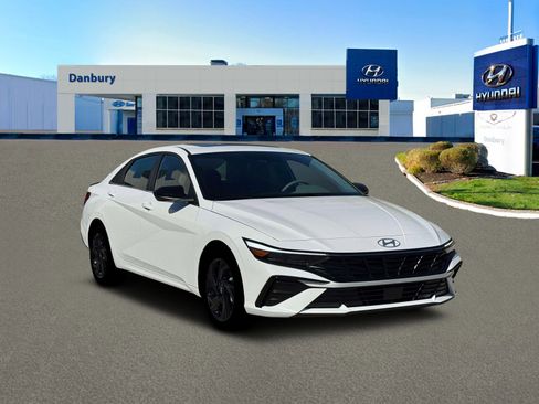 New 2026 Hyundai Elantra SEL Sport Premium FWD image 11
