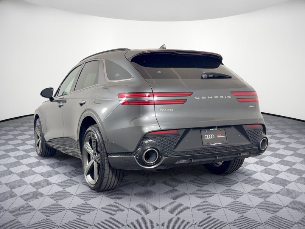 Used 2024 Genesis GV70 2.5T w/ Sport Prestige Package AWD/4WD image 3