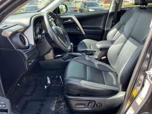 Used 2013 Toyota RAV4 Limited FWD image 8
