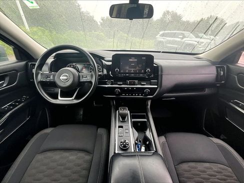 Used 2022 Nissan Pathfinder S AWD/4WD image 21
