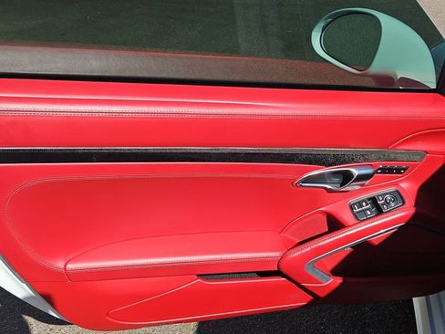 Used 2015 Porsche 911 Turbo S image 11