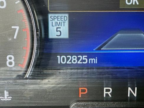 Used 2020 Ford Explorer XLT w/ Equipment Group 202A image 19