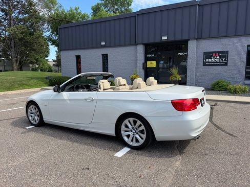 Used 2012 BMW 328i Convertible RWD image 24